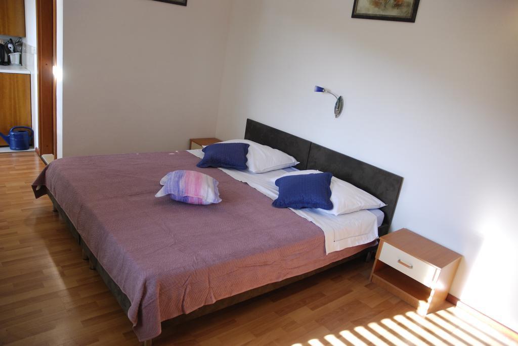 Apartments Silvana Lastovo エクステリア 写真