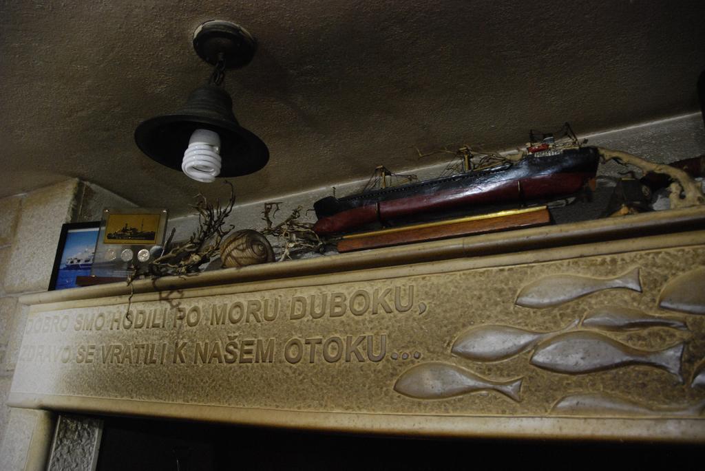 Apartments Silvana Lastovo エクステリア 写真